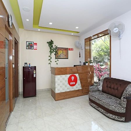 Oyo 10228 Hotel Chandramouli Džajpur Exteriér fotografie