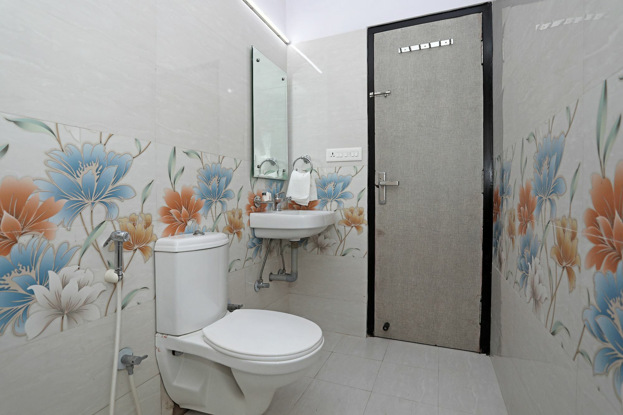 Oyo 10228 Hotel Chandramouli Džajpur Exteriér fotografie